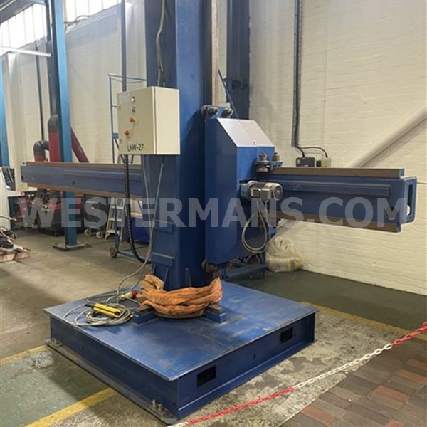 Welding Column and Boom with swivel base 