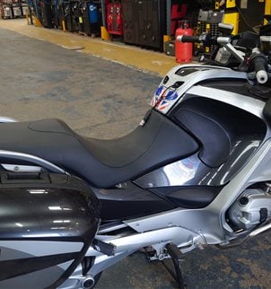 BMW R850R  OR  BMW R1200RT excellent condition in everyway 